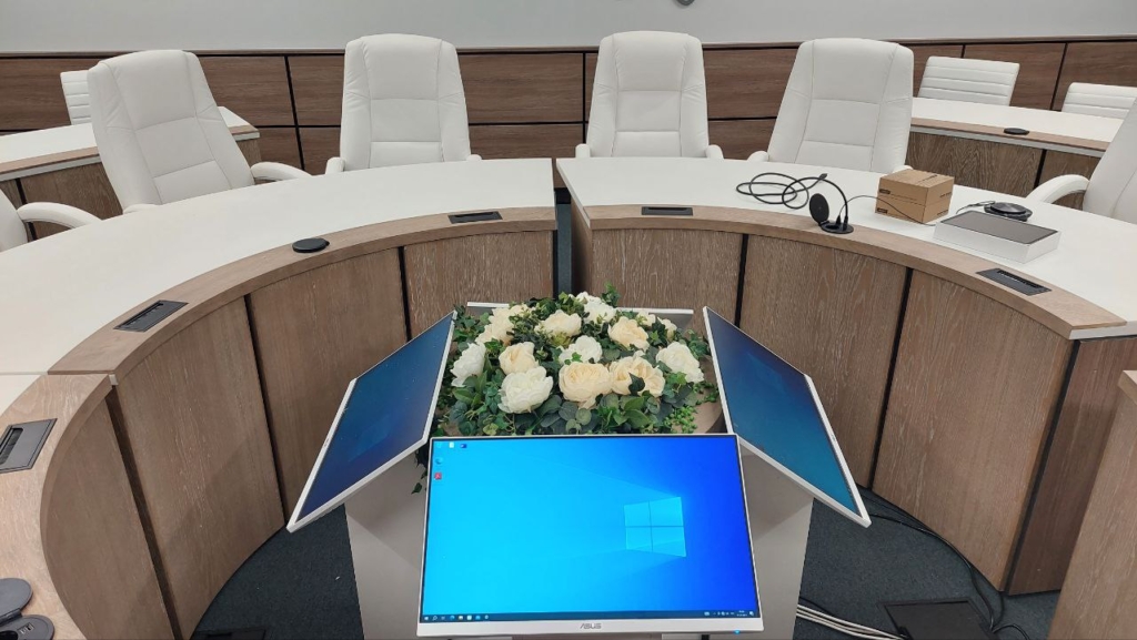 цветы в офисе